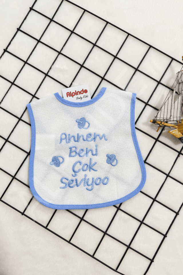 Annem Beni Çok Seviyoo Yazılı Mama Önlüğü