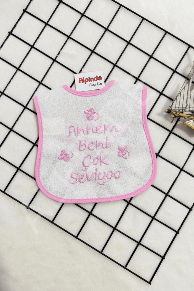 Annem Beni Çok Seviyoo Yazılı Mama Önlüğü