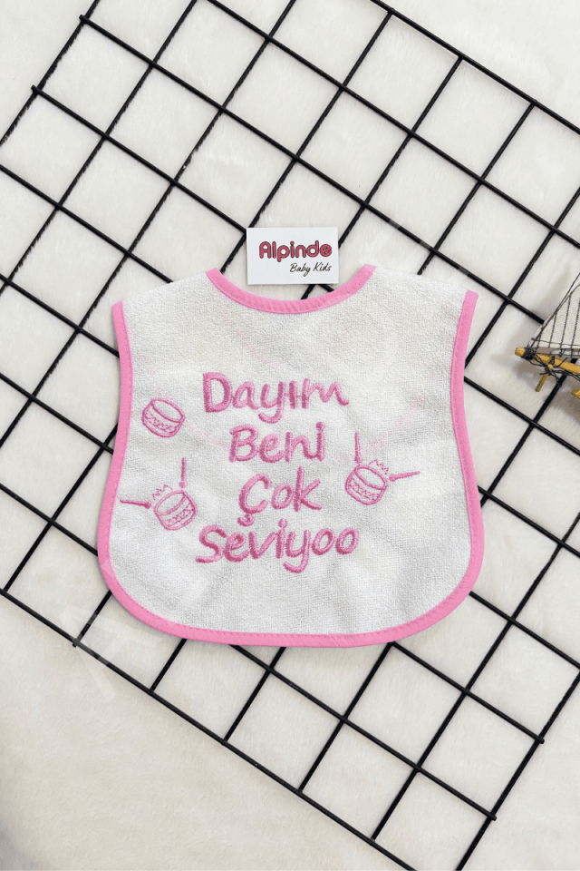 Dayım Beni Çok Seviyoo Yazılı Mama Önlüğü