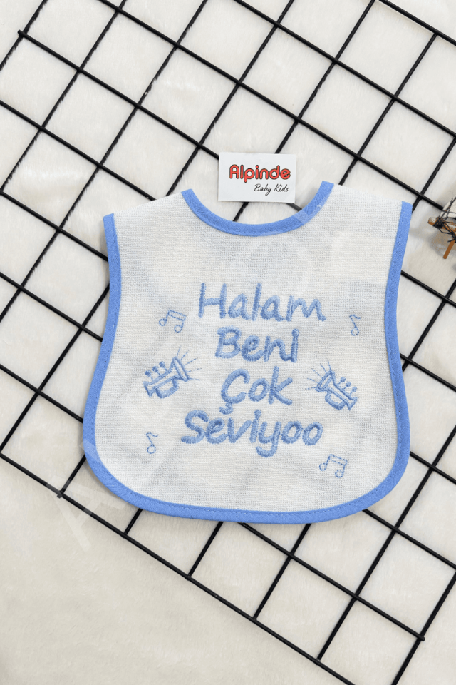 Halam Beni Çok Seviyoo Yazılı Mama Önlüğü