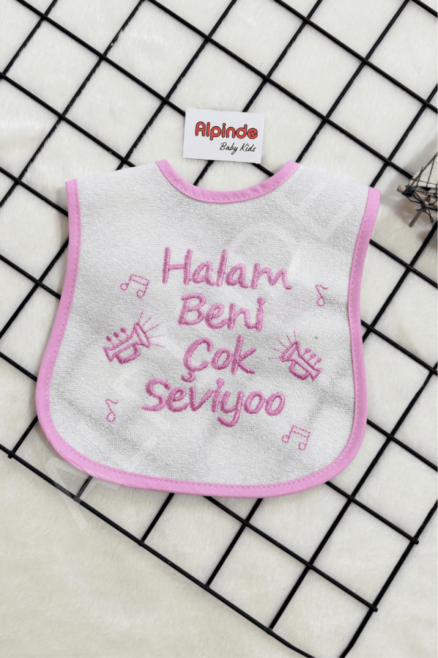 Halam Beni Çok Seviyoo Yazılı Mama Önlüğü