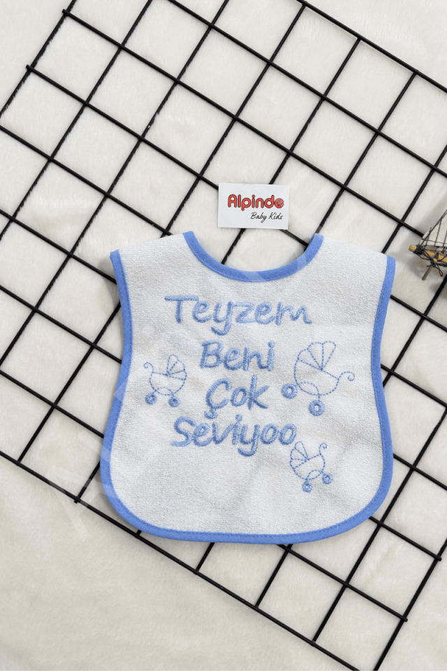 Teyzem Beni Çok Seviyoo Yazılı Mama Önlüğü