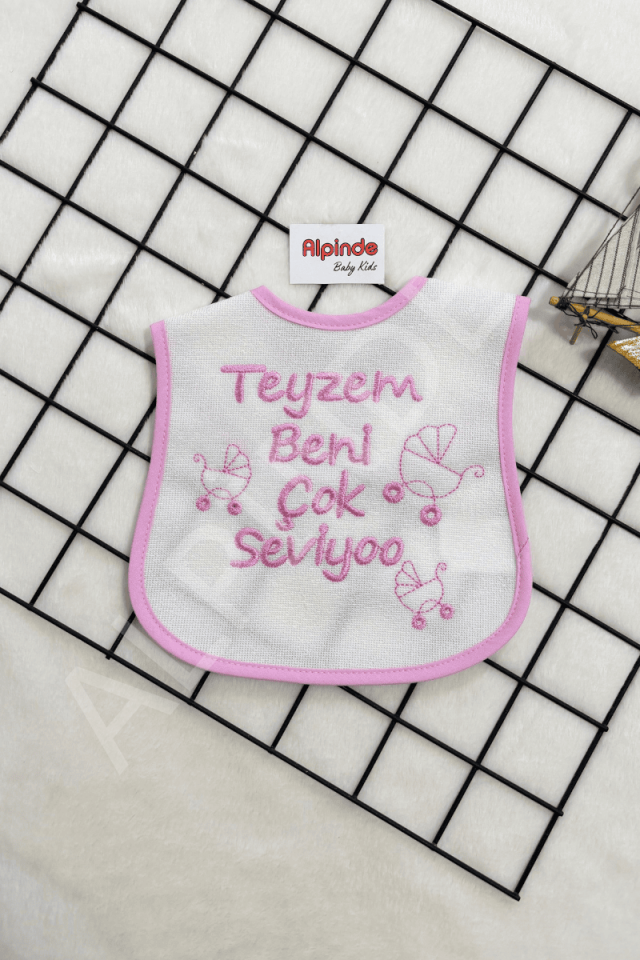 Teyzem Beni Çok Seviyoo Yazılı Mama Önlüğü