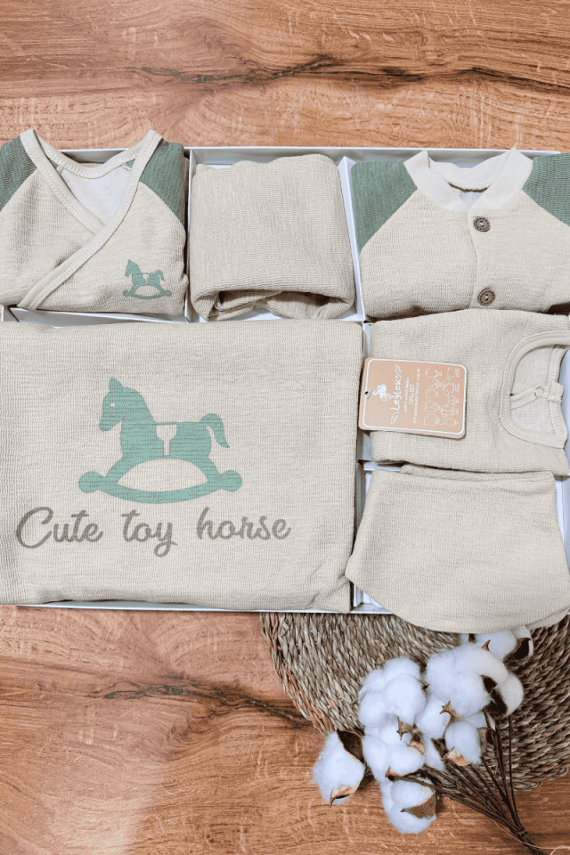 Cute Toy Horse Tulumlu Erkek Bebek 10lu Zıbın Set Hastane Çıkışı