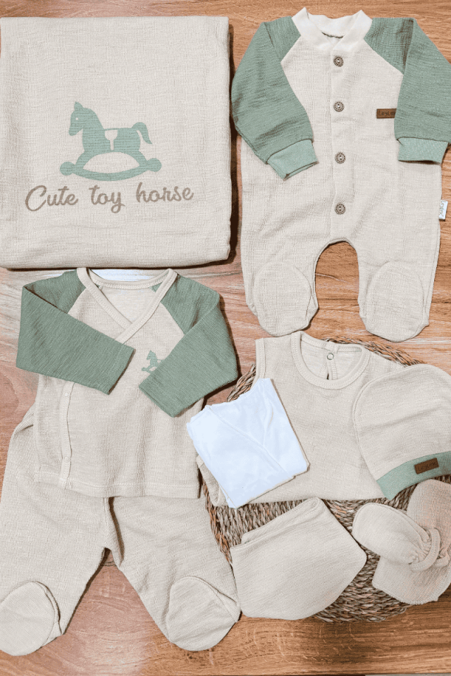 Cute Toy Horse Tulumlu Erkek Bebek 10lu Zıbın Set Hastane Çıkışı