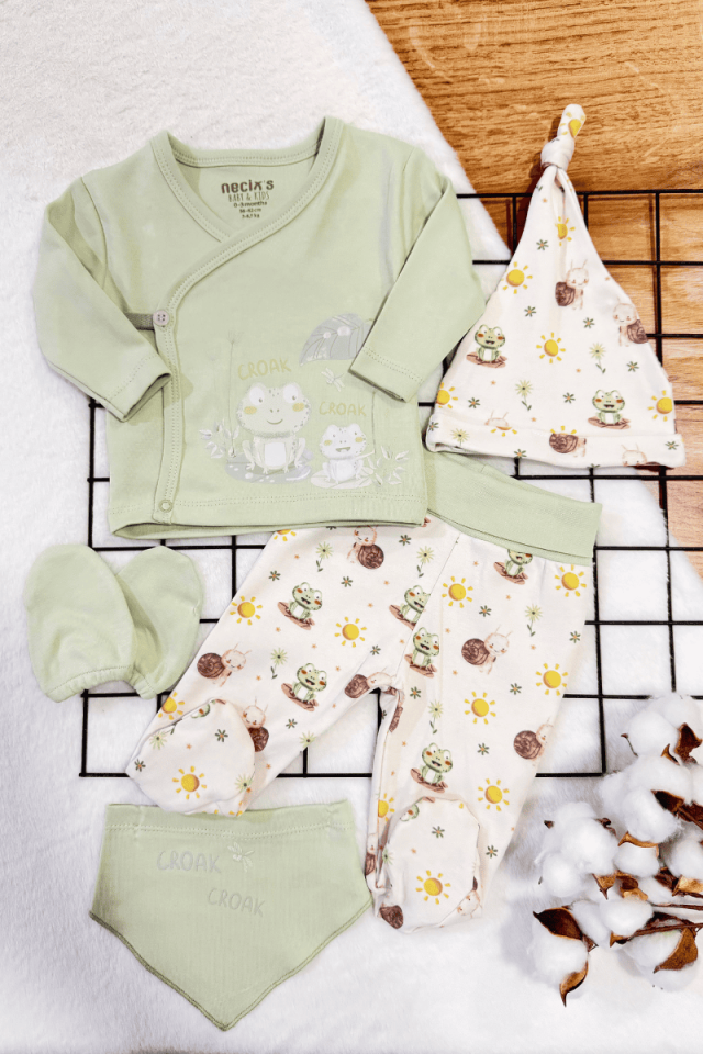 Kurbağa Baskılı Yenidoğan Erkek Bebek 5li Zıbın Set