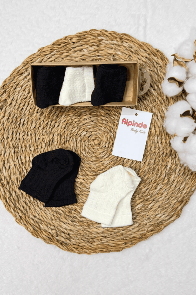 Düz Renkli  Jakarlı Pamuklu 5 li Yenidoğan Bebek Soket Çorabı 0-6  Ay