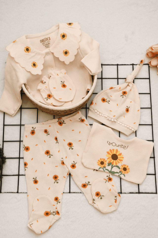 Papatya Desenli Waffle Kumaş %100 Pamuklu Yenidoğan Kız Bebek 5li Zıbın Set