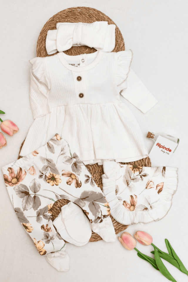 Rose Fırfırlı Fiyonklu Yenidoğan Kız Bebek 5li Zıbın Set 0-3 Ay