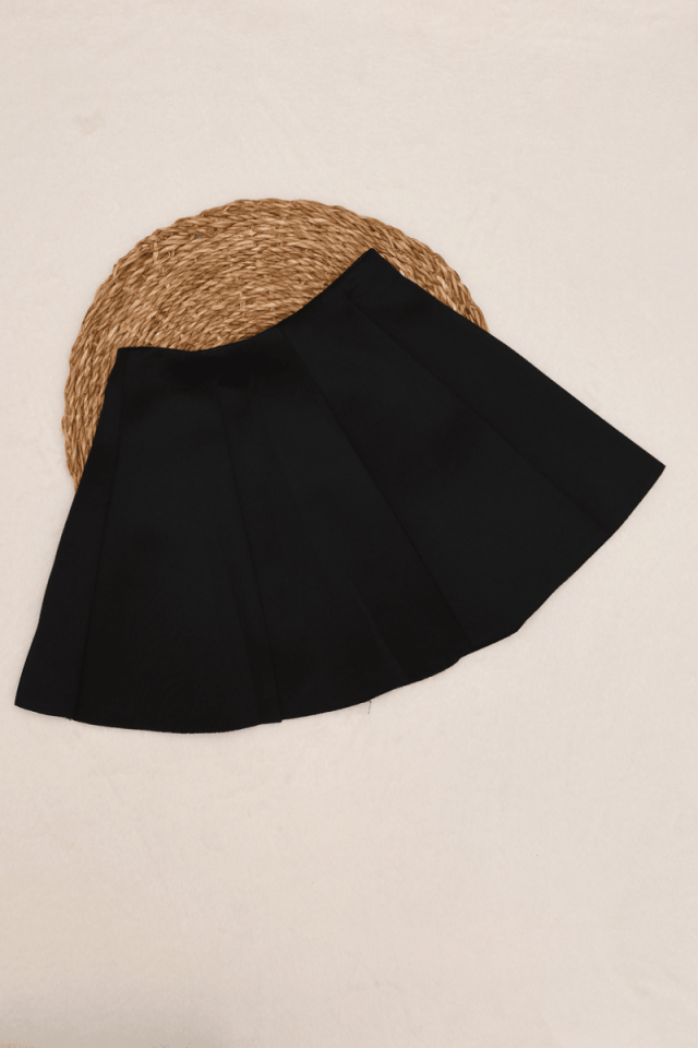 8 Parçalı Sukuba Kumaş Kız Çocuk Siyah Etek 3-4/5-6/7-8/9-10/11-12 Yaş