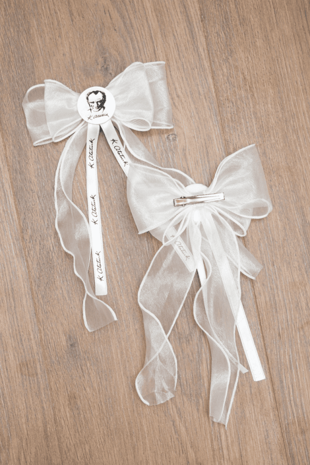 23 Nisan Özel Günler Okul ve Günlük Kullanım İçin Atatürk Baskılı Fiyonklu Toka