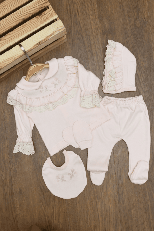 Çiçek Nakışlı Robası Dantelli %100 Pamuklu Kız Bebek Yenidoğan Hastane Çıkış Seti 0-3 Ay Pudra